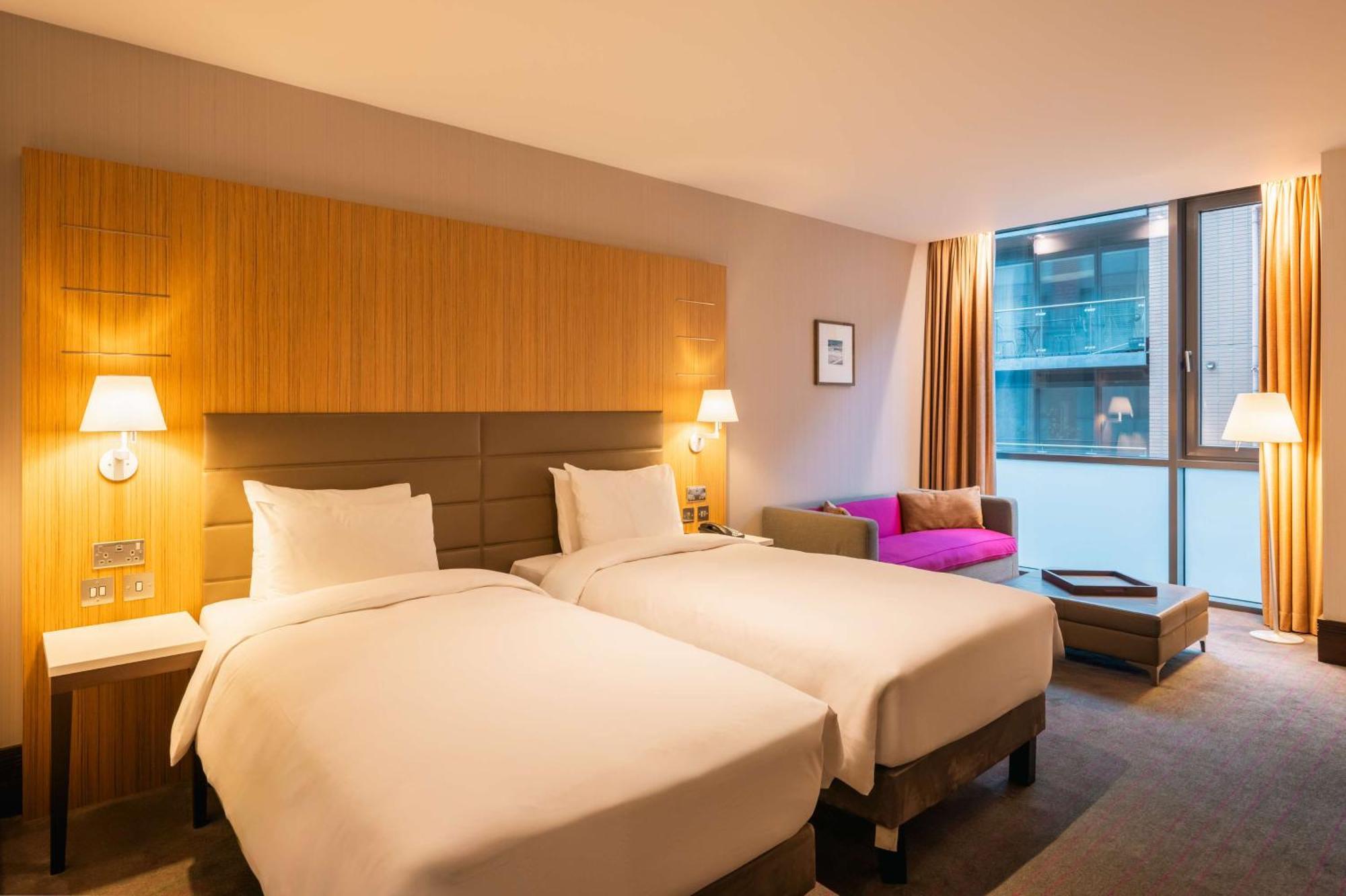 Radisson Blu Royal Hotel Dublino Esterno foto